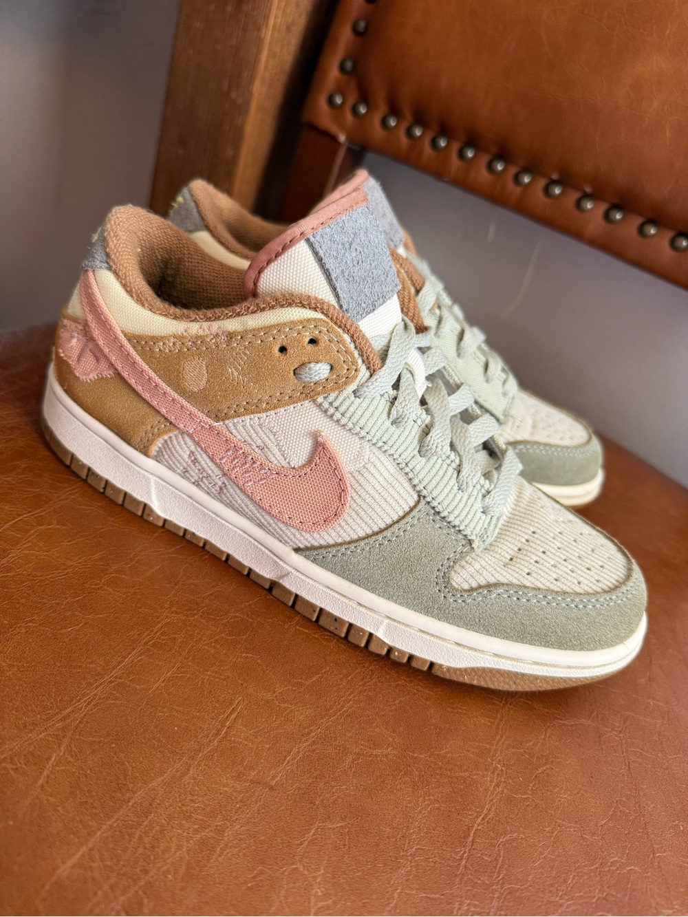 Nike Kids Low-Top Sneakers in Pastel Multi-Color